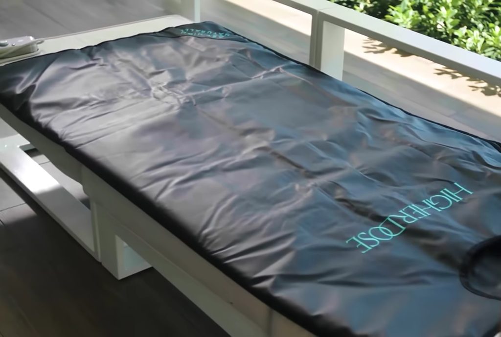 HigherDOSE Infrared Sauna Blanket V4