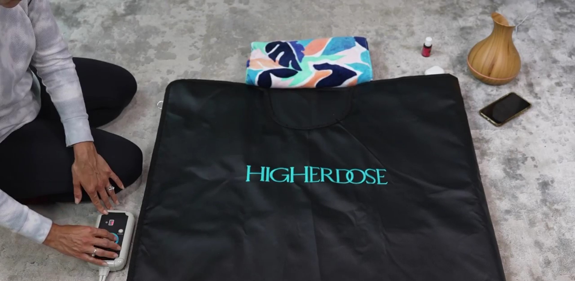 HigherDOSE V4 digital controller for precise temperature management